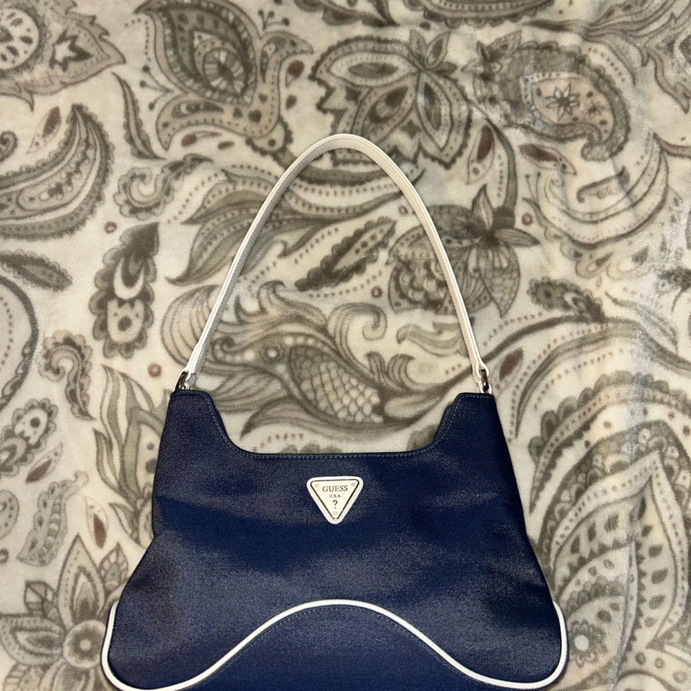 Guess Jean and White Shoulder Bag with Sleek Design